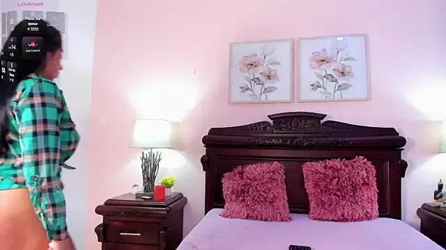 Check-out your craziest wishes with our pick of gaming cams models, featuring big knockers, round tails and tight twats.