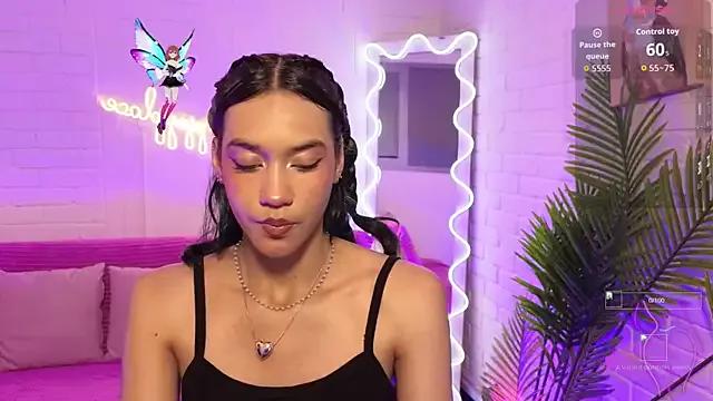 Check-out your craziest wishes with our pick of gaming cams models, featuring big knockers, round tails and tight twats.