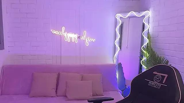 Check-out your craziest wishes with our pick of gaming cams models, featuring big knockers, round tails and tight twats.