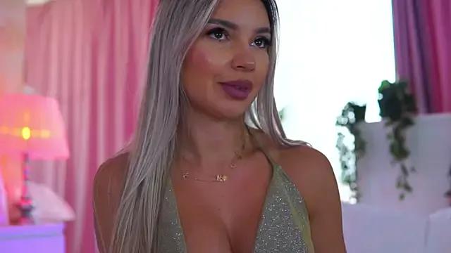 ArtTeasee from StripChat is Freechat