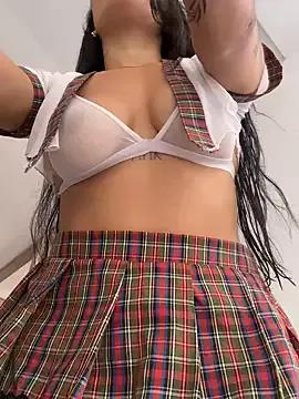 Check-out your craziest wishes with our pick of gaming cams models, featuring big knockers, round tails and tight twats.