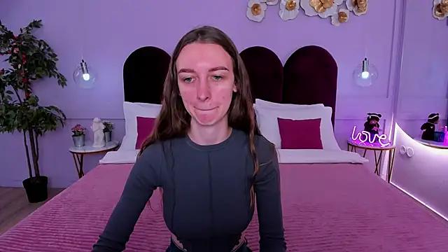 Check-out your craziest wishes with our pick of gaming cams models, featuring big knockers, round tails and tight twats.
