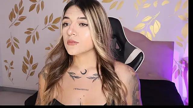 Check-out your craziest wishes with our pick of gaming cams models, featuring big knockers, round tails and tight twats.