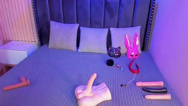 Check-out your craziest wishes with our pick of gaming cams models, featuring big knockers, round tails and tight twats.