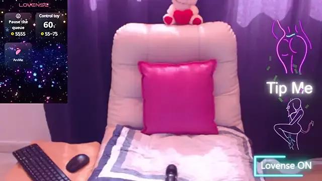 ASIA-LOVER from StripChat is Freechat