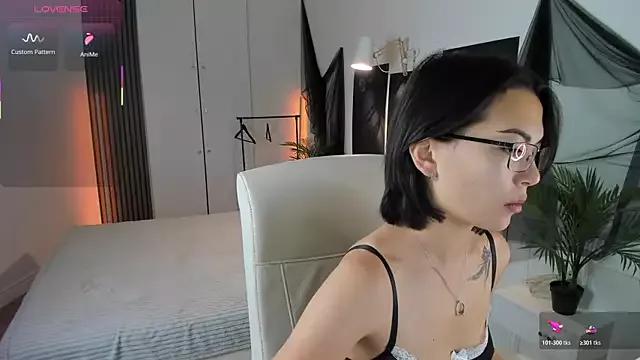 AsianAlis from StripChat is Freechat