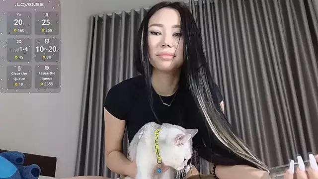 asianqueeny from StripChat is Freechat