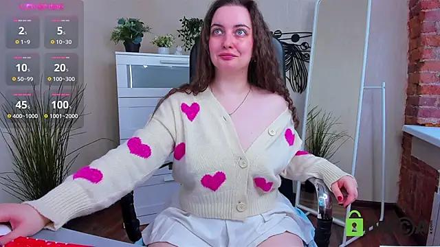 Check-out your craziest wishes with our pick of gaming cams models, featuring big knockers, round tails and tight twats.