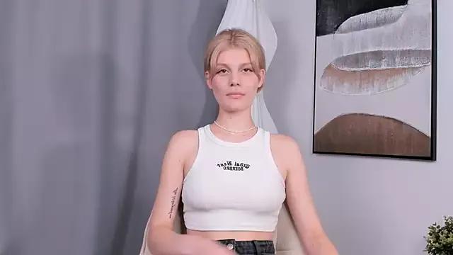 AthenaWeller from StripChat is Freechat