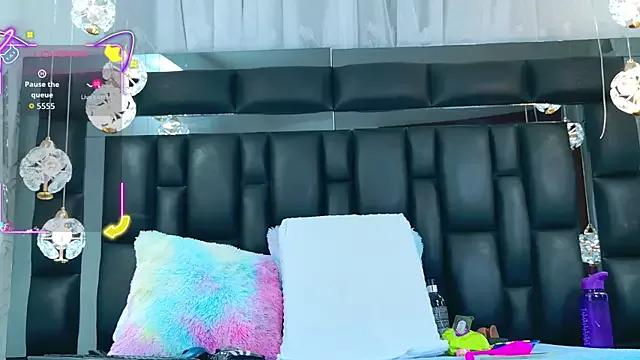 Check-out your craziest wishes with our pick of gaming cams models, featuring big knockers, round tails and tight twats.