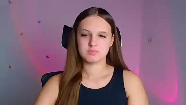 Check-out your craziest wishes with our pick of gaming cams models, featuring big knockers, round tails and tight twats.