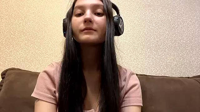 Check-out your craziest wishes with our pick of gaming cams models, featuring big knockers, round tails and tight twats.