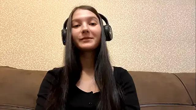 AurorAurora from StripChat is Freechat