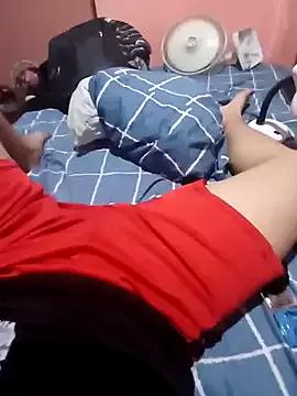 AVALIAminhaPika from StripChat is Freechat