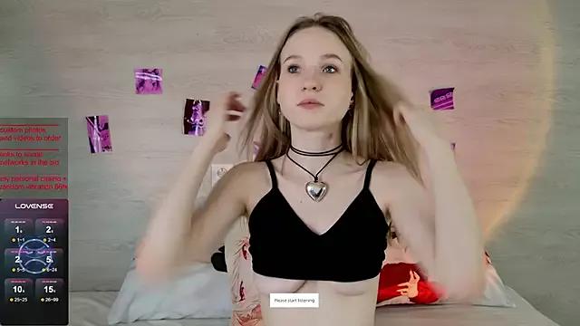 Check-out your craziest wishes with our pick of gaming cams models, featuring big knockers, round tails and tight twats.