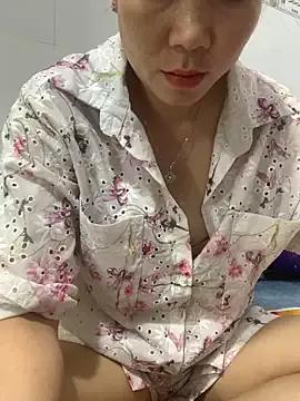 Baby-bigtits from StripChat is Freechat