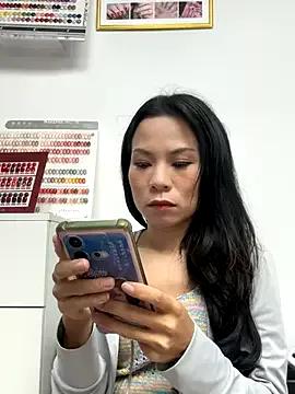 Baby-mmm from StripChat is Freechat