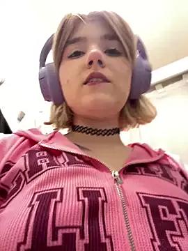 Check-out your craziest wishes with our pick of gaming cams models, featuring big knockers, round tails and tight twats.