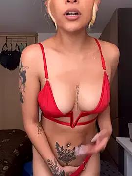 Check-out your craziest wishes with our pick of gaming cams models, featuring big knockers, round tails and tight twats.