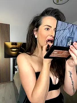 Check-out your craziest wishes with our pick of gaming cams models, featuring big knockers, round tails and tight twats.