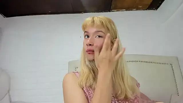 barbieambar from StripChat is Freechat