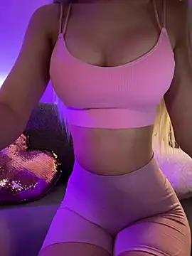 Check-out your craziest wishes with our pick of gaming cams models, featuring big knockers, round tails and tight twats.