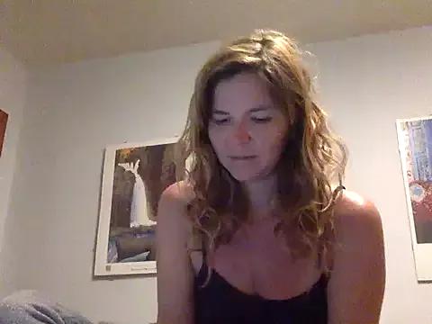 BAREFOOT_GODDESS from StripChat is Freechat
