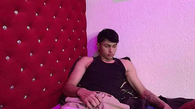 Bastian_wolf_ from StripChat is Freechat
