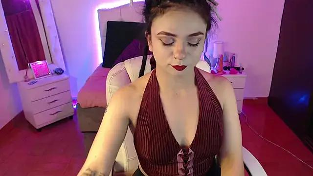 Check-out your craziest wishes with our pick of gaming cams models, featuring big knockers, round tails and tight twats.