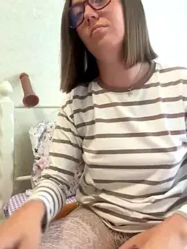 BeatriceTender from StripChat is Freechat