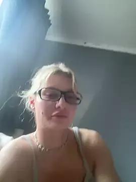 BeatriceXCute from StripChat is Freechat