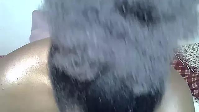 BeautyQueenX22 from StripChat is Freechat