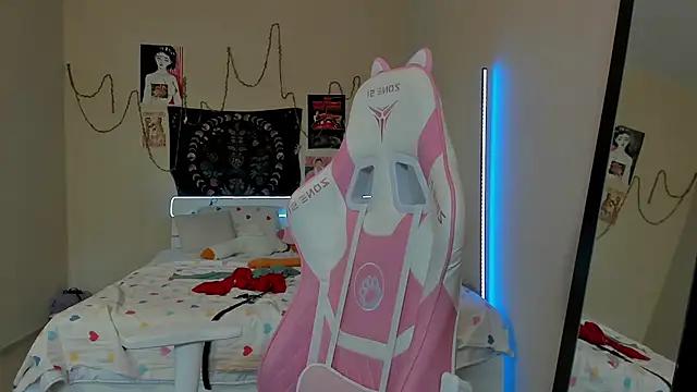 BebKonie from StripChat