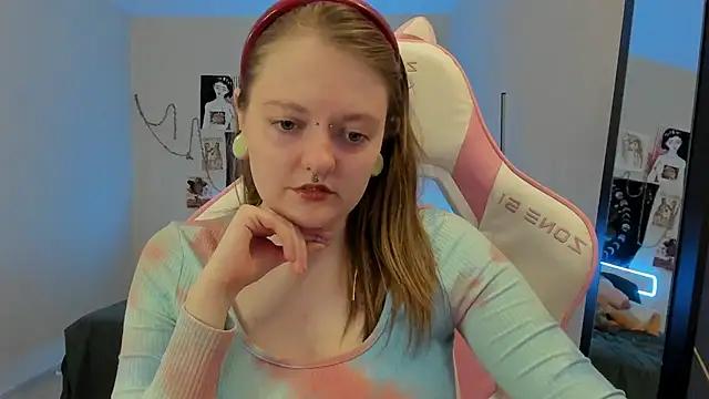 BebKonie from StripChat