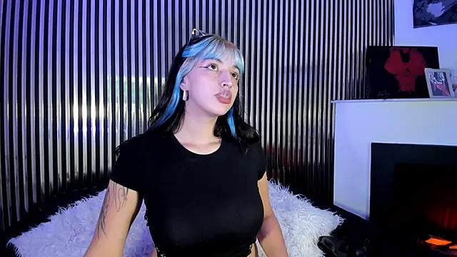 Check-out your craziest wishes with our pick of gaming cams models, featuring big knockers, round tails and tight twats.
