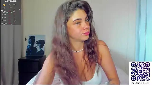 Bella_Foryou from StripChat is Freechat