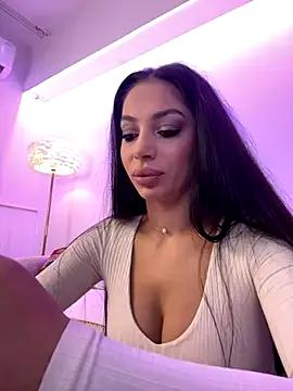 Bella_Vixen_ from StripChat is Freechat