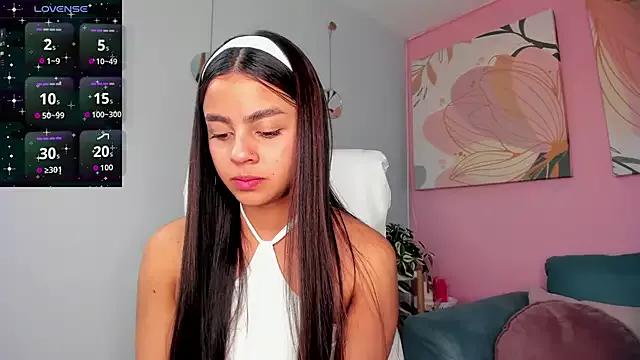 Bella_walker_ from StripChat is Freechat