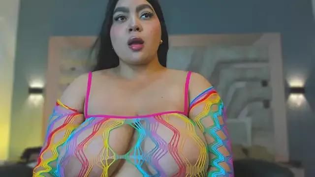 Check-out your craziest wishes with our pick of gaming cams models, featuring big knockers, round tails and tight twats.