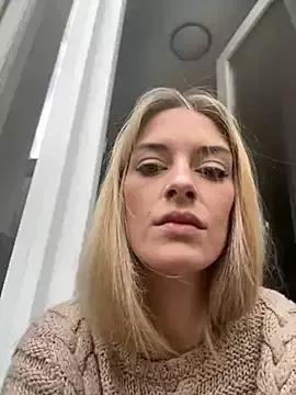 Bellalolahot from StripChat is Freechat