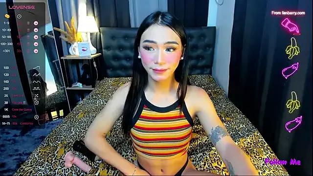 bellamoonlightX from StripChat is Freechat
