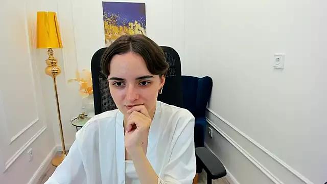 BellaSpace from StripChat is Freechat