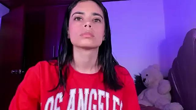 BellaSun_ from StripChat is Freechat