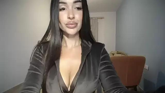 Check-out your craziest wishes with our pick of gaming cams models, featuring big knockers, round tails and tight twats.