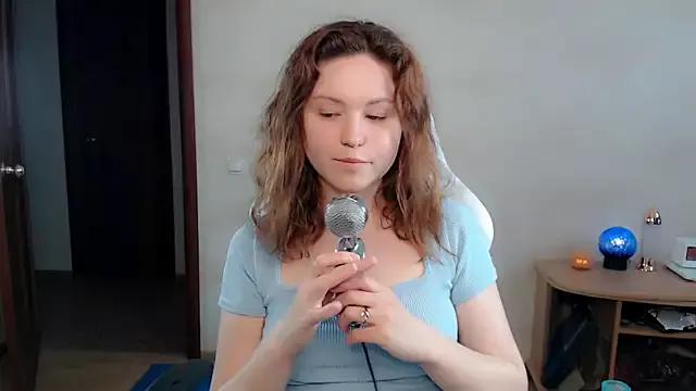 BettyGinger from StripChat is Freechat