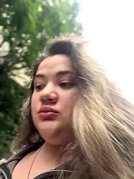 bigass_ladya from StripChat is Freechat