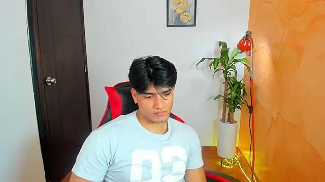 Bigmark18 from StripChat is Freechat