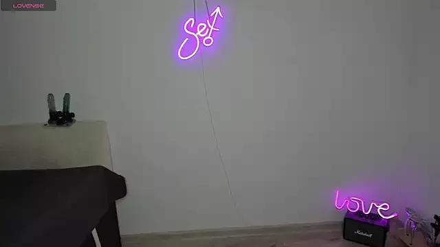 Bitch_Coin from StripChat is Freechat