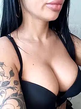Check-out your craziest wishes with our pick of gaming cams models, featuring big knockers, round tails and tight twats.