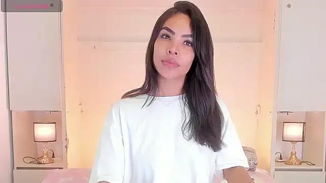 Blackywhiite from StripChat is Freechat